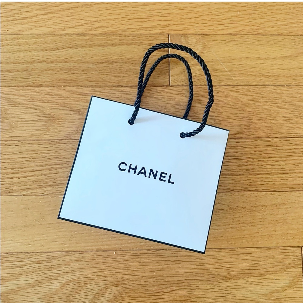 Chanel white paper gift shopping bag